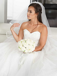 JerkMania presents: Bootylicious bride Kelsi Monroe screws a handsome officiant on her wedding day